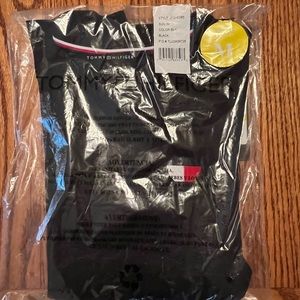 Set of 2 Tommy Hilfiger tops size M